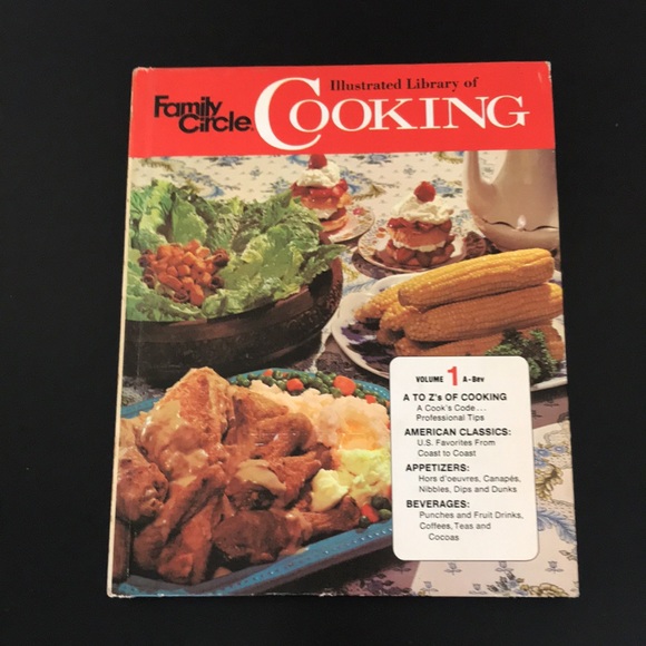 Vintage 1970’s Family Circle Cookbooks Lot of Three - Picture 2 of 16